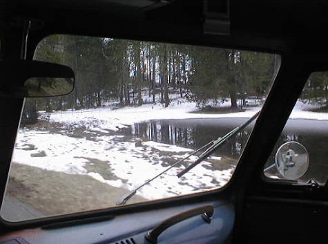 Icy Pond.jpg (28789 bytes)